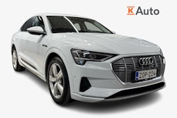 Valkoinen Audi e-tron 2021 kuva 1.