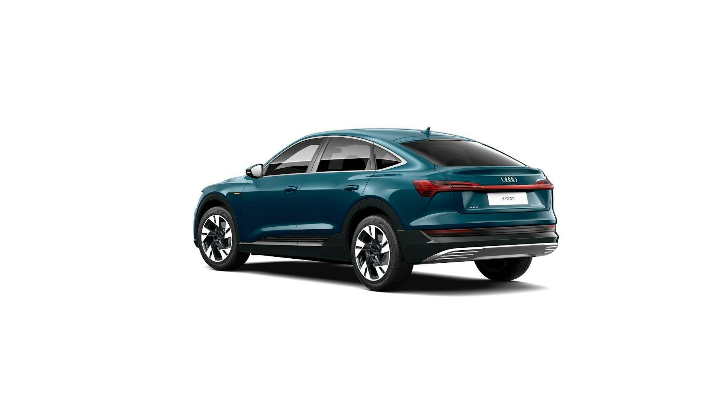 sininen Audi e-tron 2022 kuva 3.
