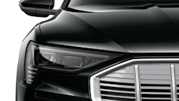 musta Audi e-tron 2022 kuva 6.