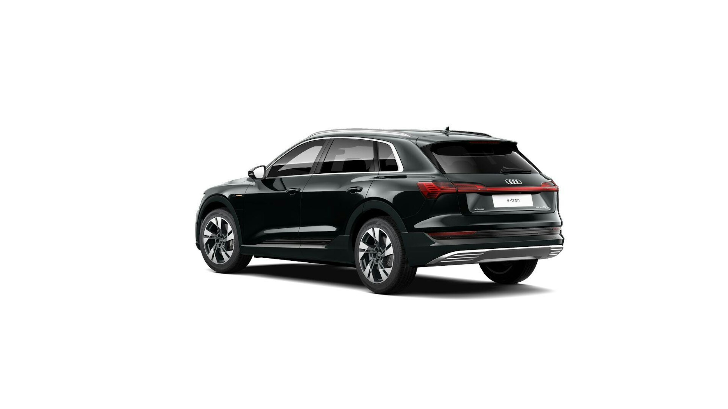 musta Audi e-tron 2022 kuva 5.