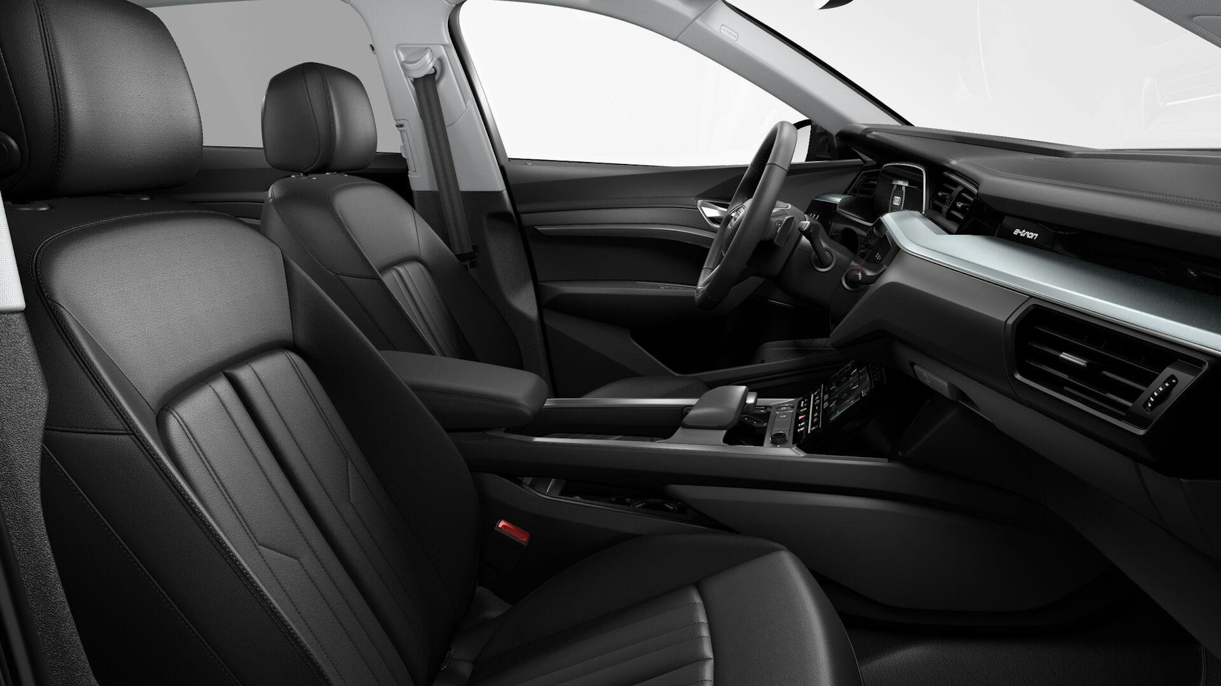 musta Audi e-tron 2022 kuva 7.