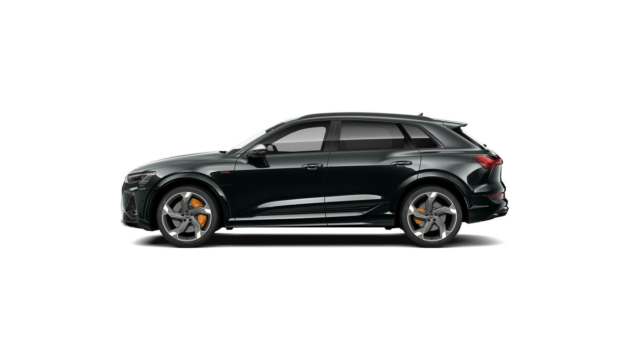 musta Audi e-tron 2022 kuva 3.