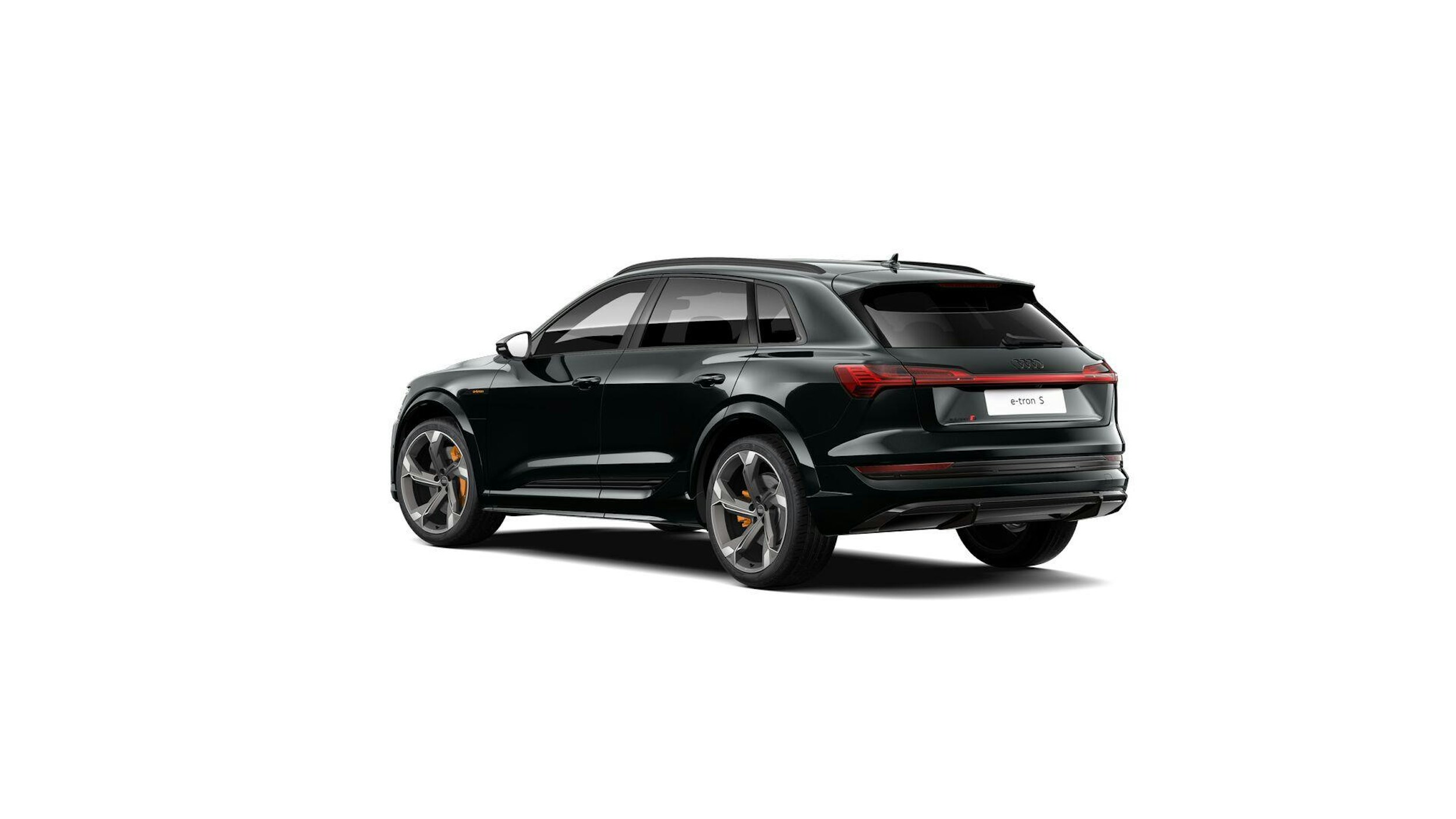 musta Audi e-tron 2022 kuva 4.