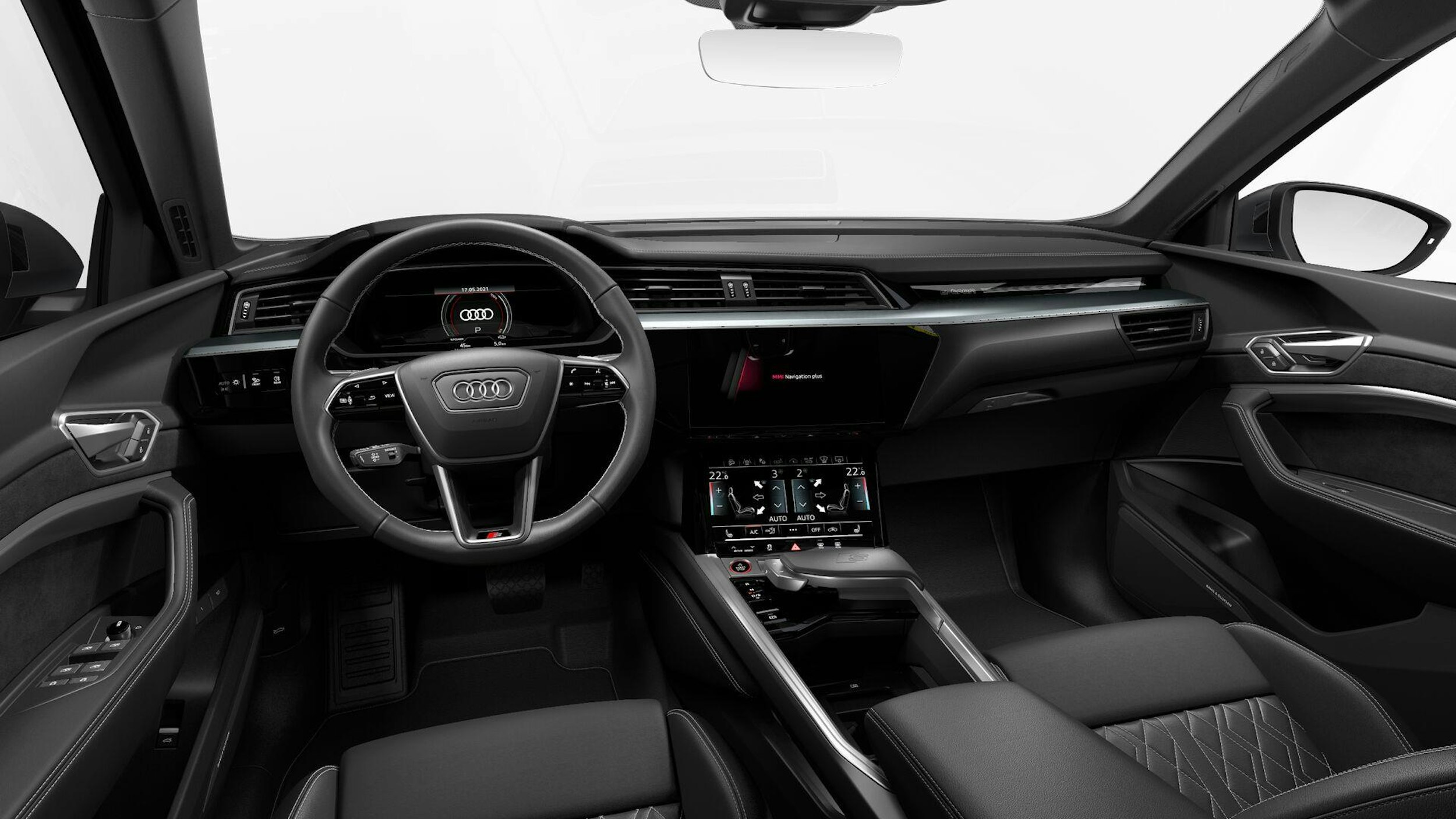 musta Audi e-tron 2022 kuva 7.