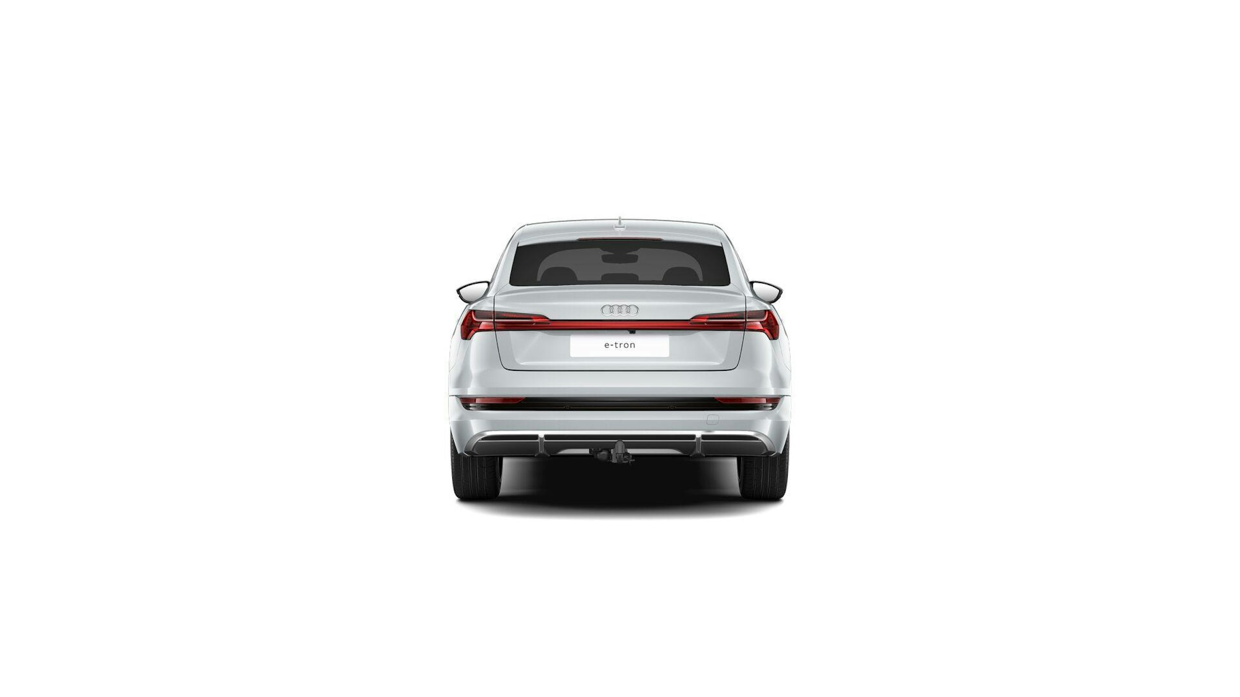 valkoinen Audi e-tron 2022 kuva 4.