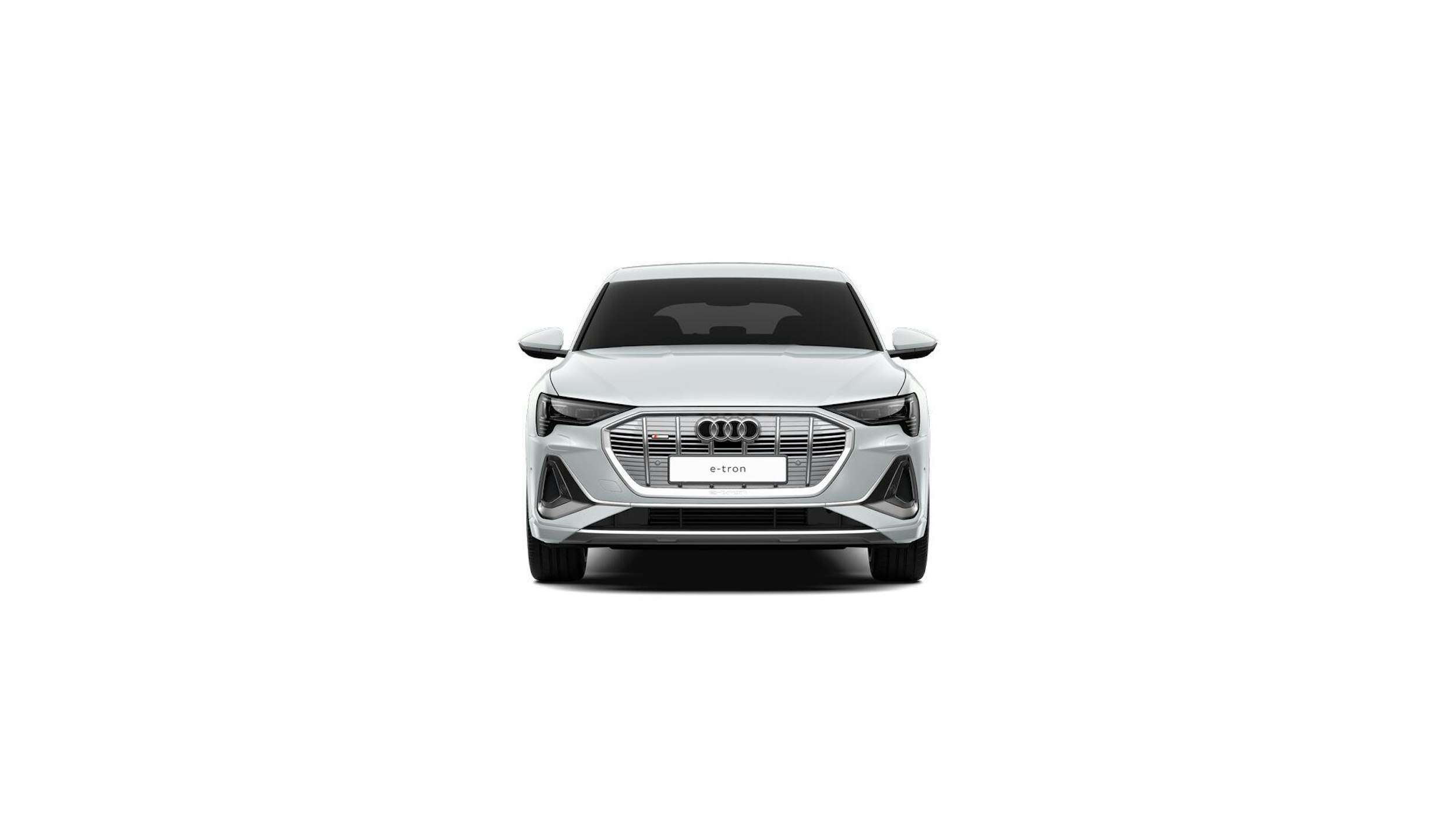 valkoinen Audi e-tron 2022 kuva 5.