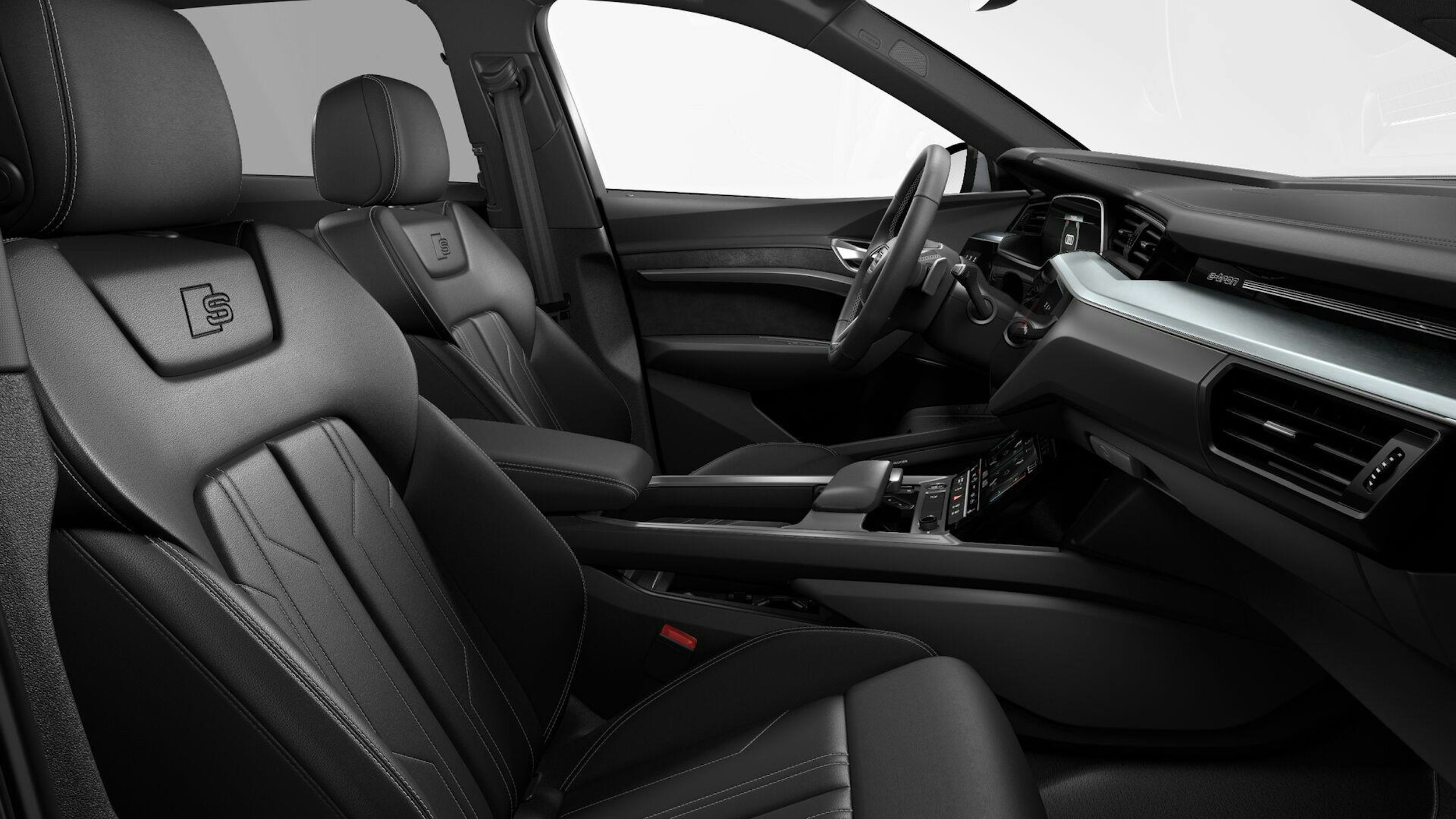 harmaa Audi e-tron 2022 kuva 7.