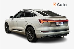 valkoinen Audi e-tron 2022 kuva 2.
