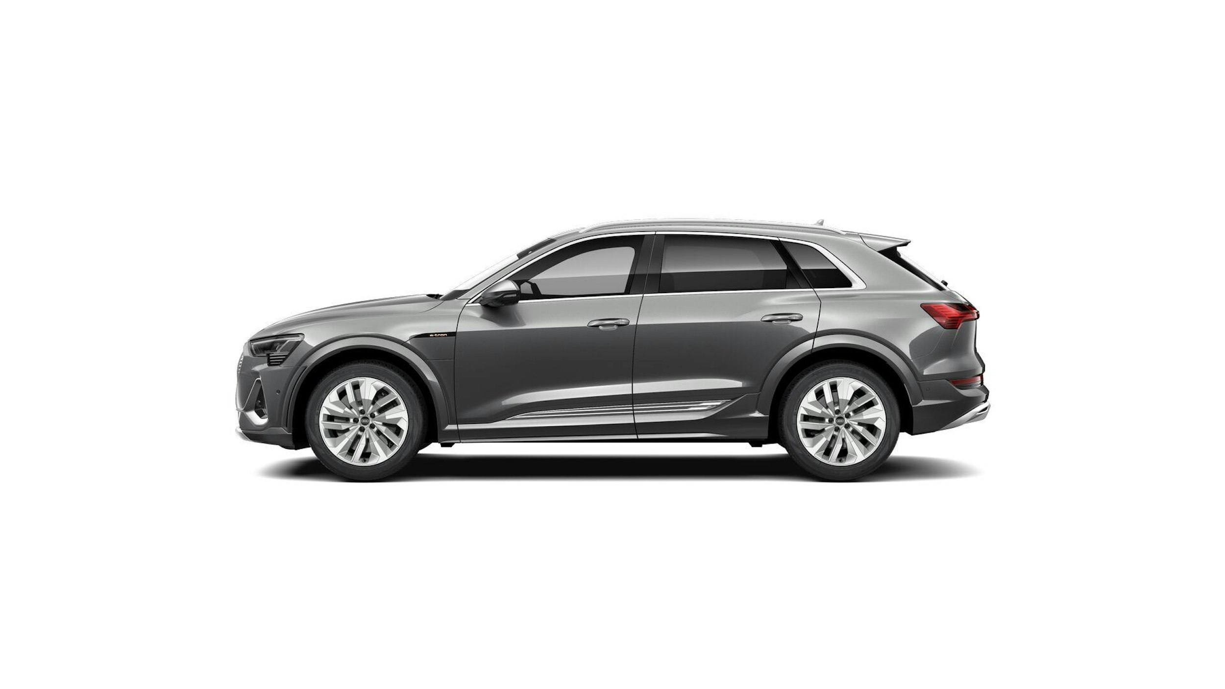 harmaa Audi e-tron 2022 kuva 3.