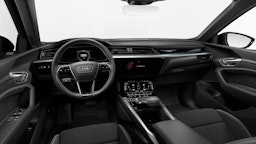 musta Audi e-tron 2022 kuva 7.