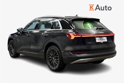 musta Audi e-tron 2022 kuva 2.