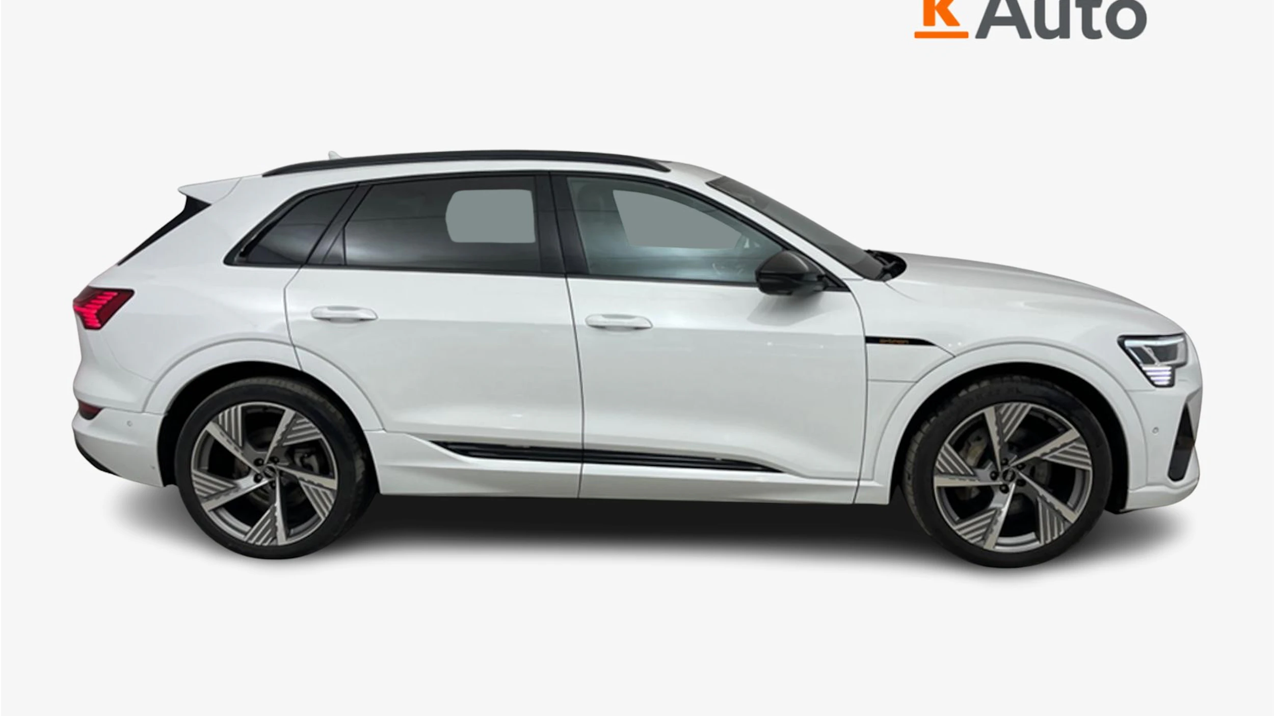 met. valkoinen Audi e-tron 2022 kuva 4.