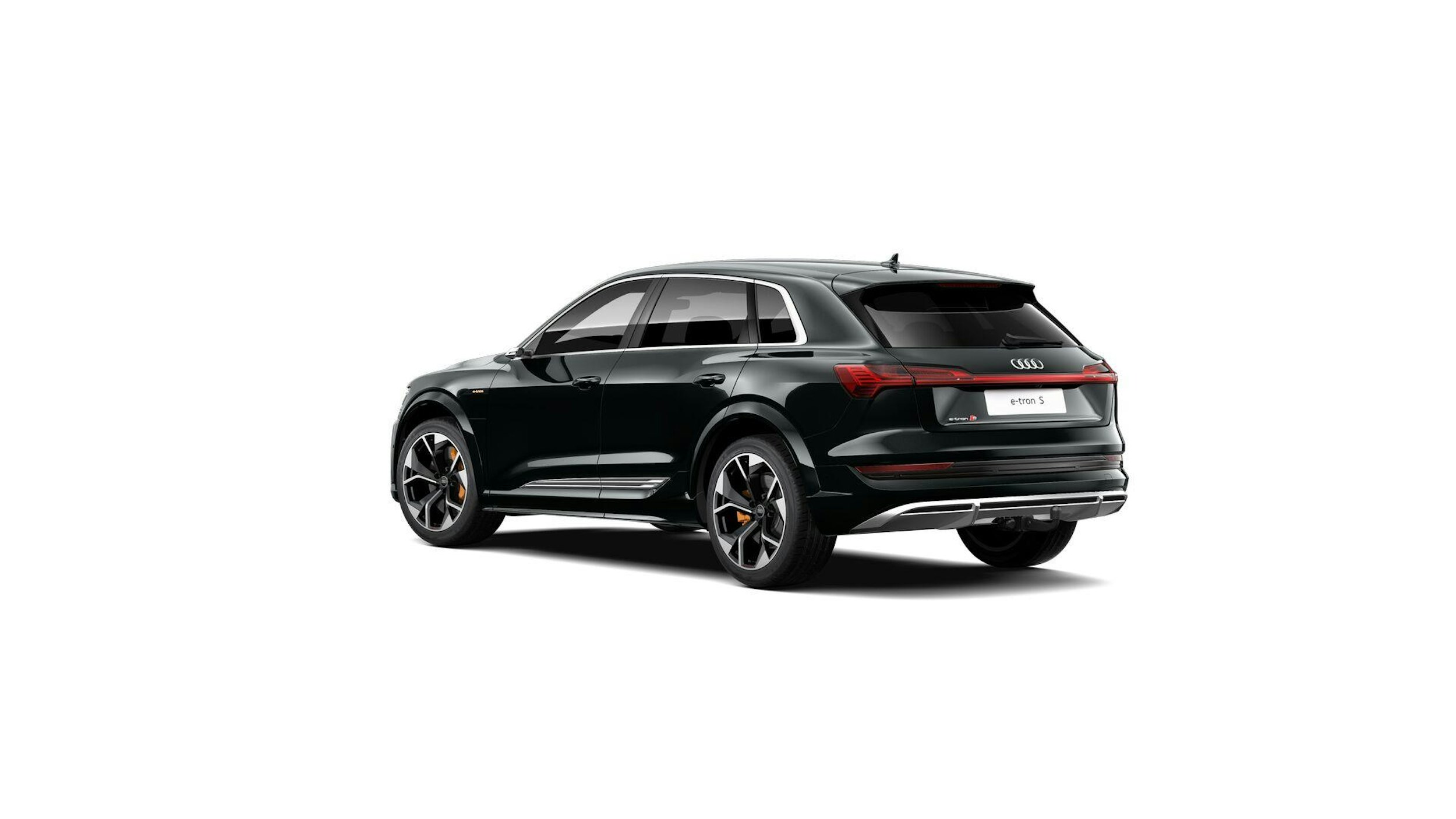 musta Audi e-tron 2022 kuva 3.