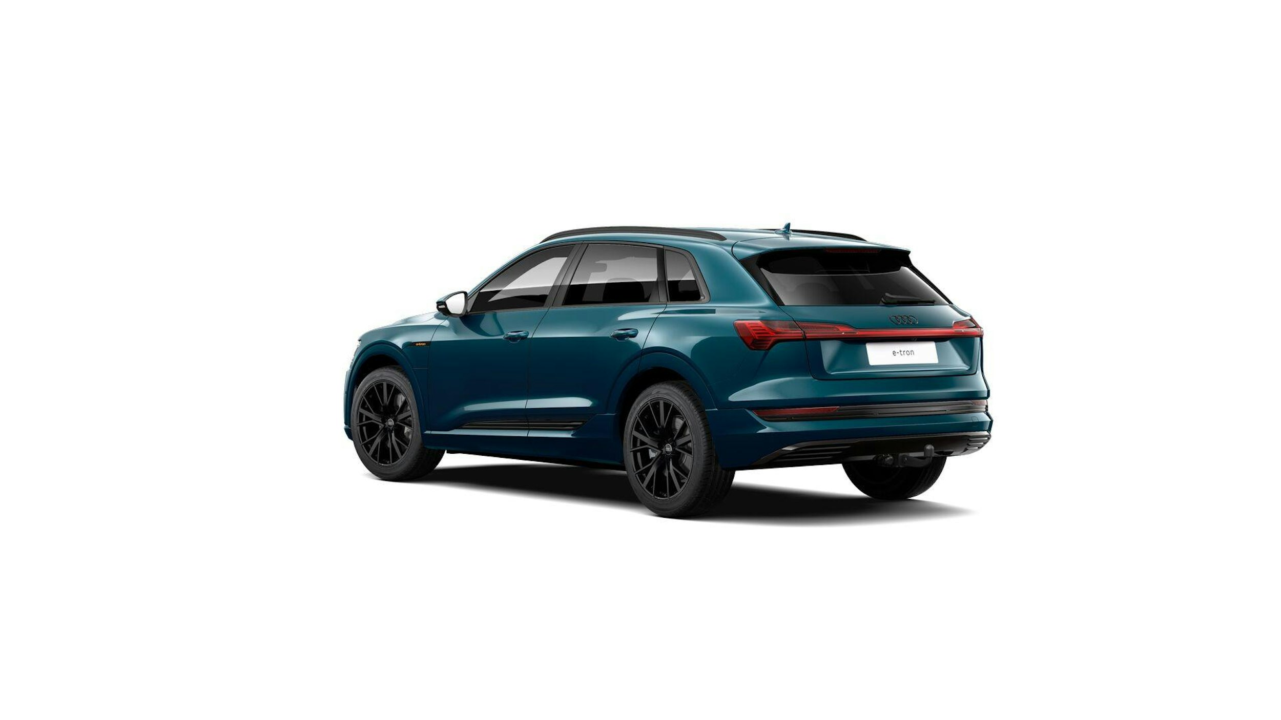 sininen Audi e-tron 2022 kuva 3.