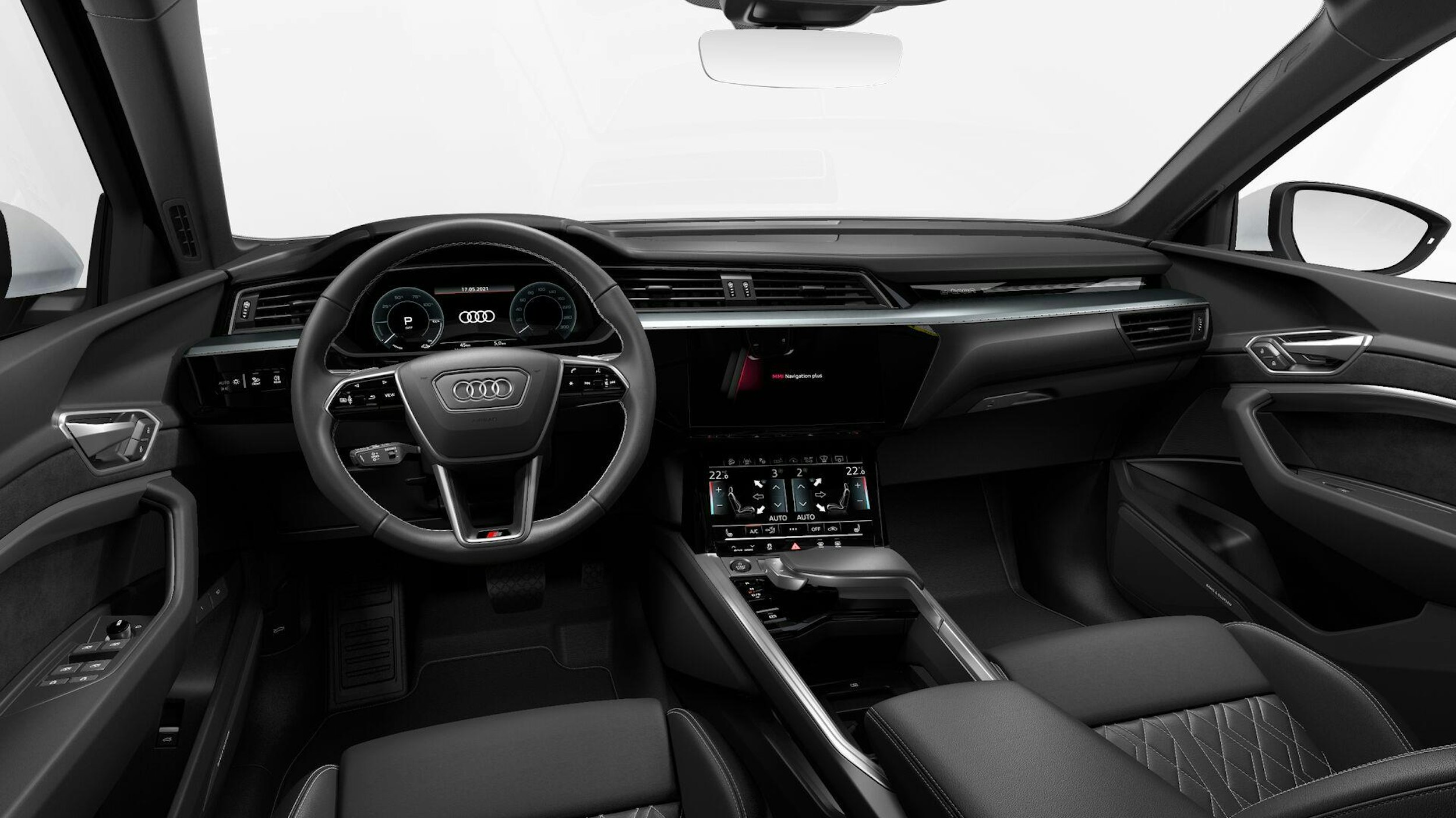 valkoinen Audi e-tron 2022 kuva 8.