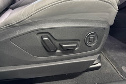 sininen Audi e-tron 2022 kuva 31.