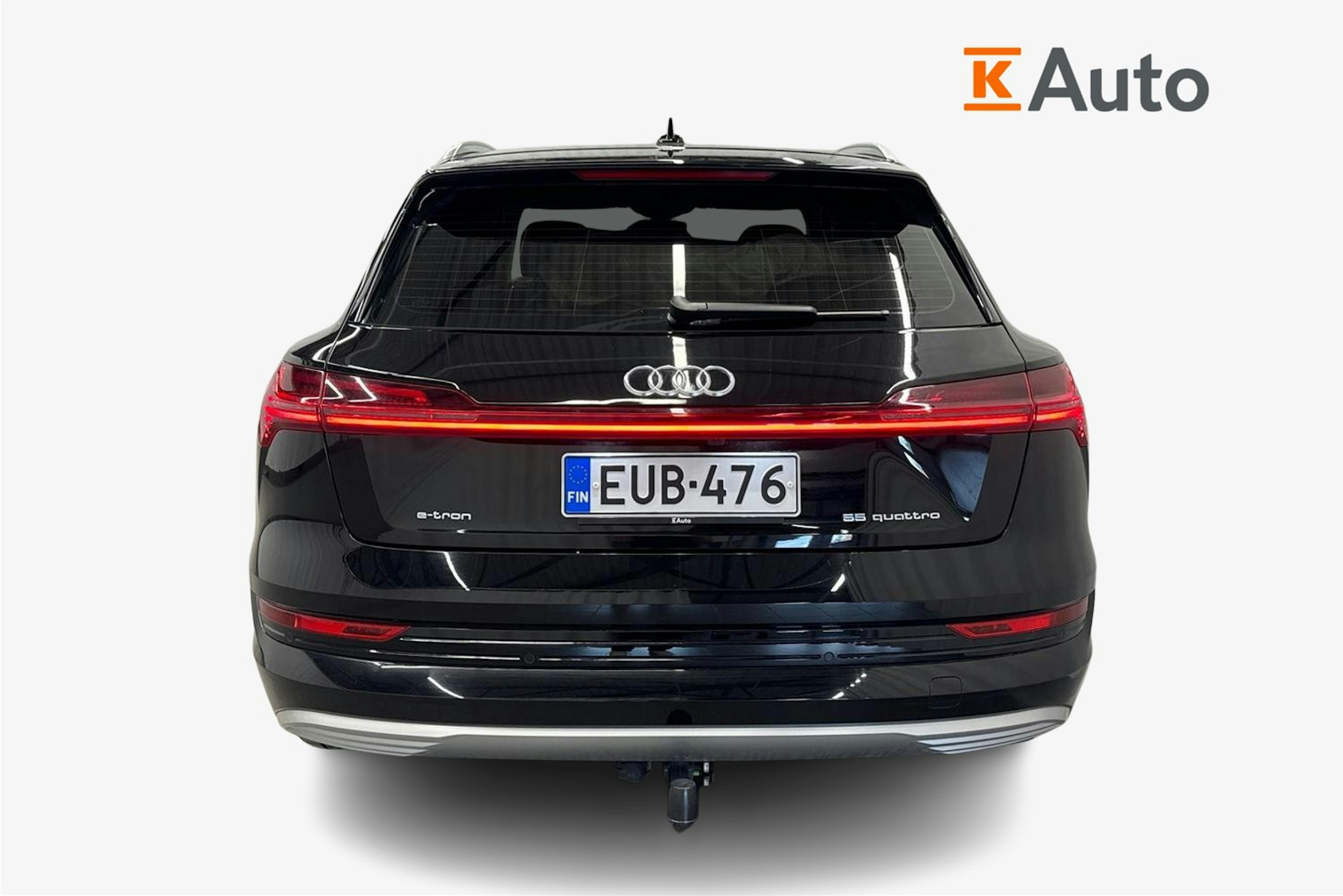 musta Audi e-tron 2022 kuva 3.