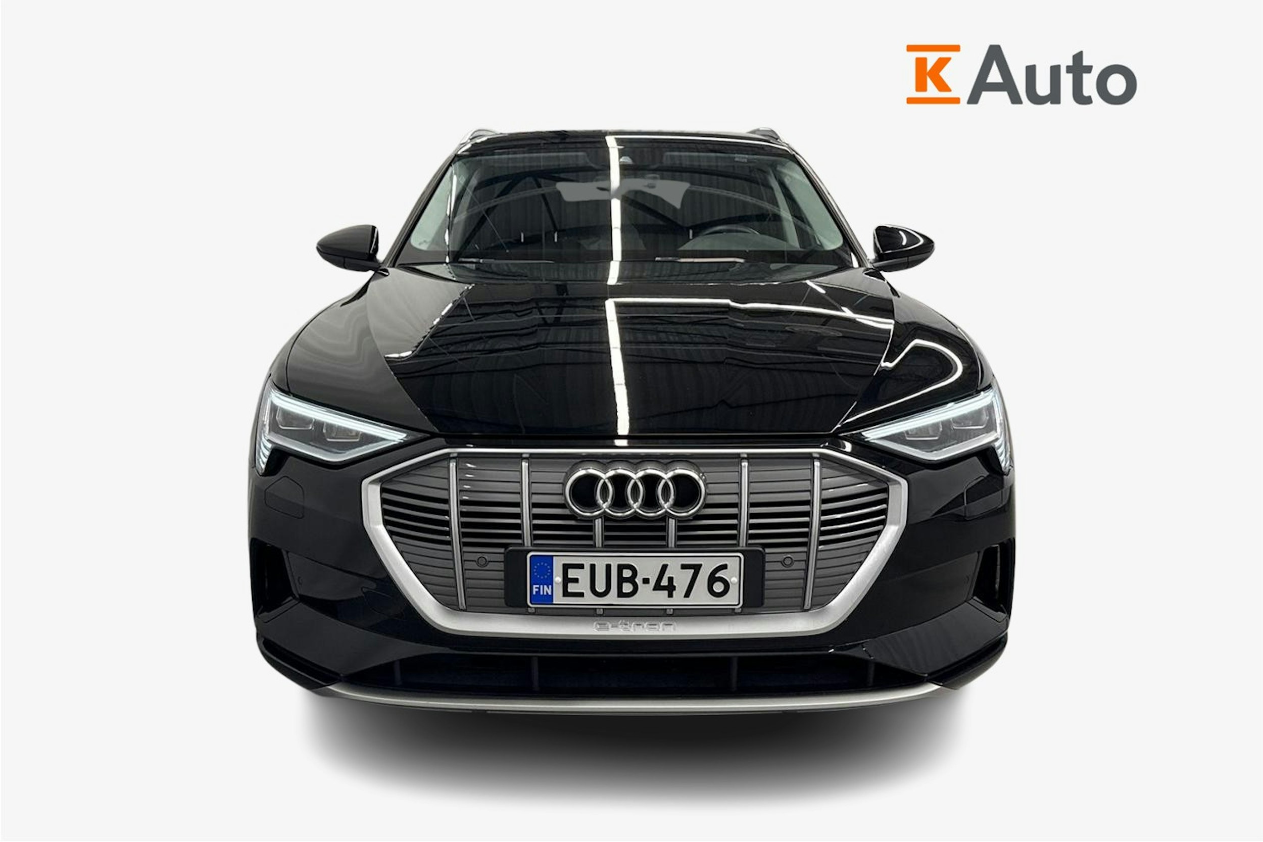 musta Audi e-tron 2022 kuva 5.