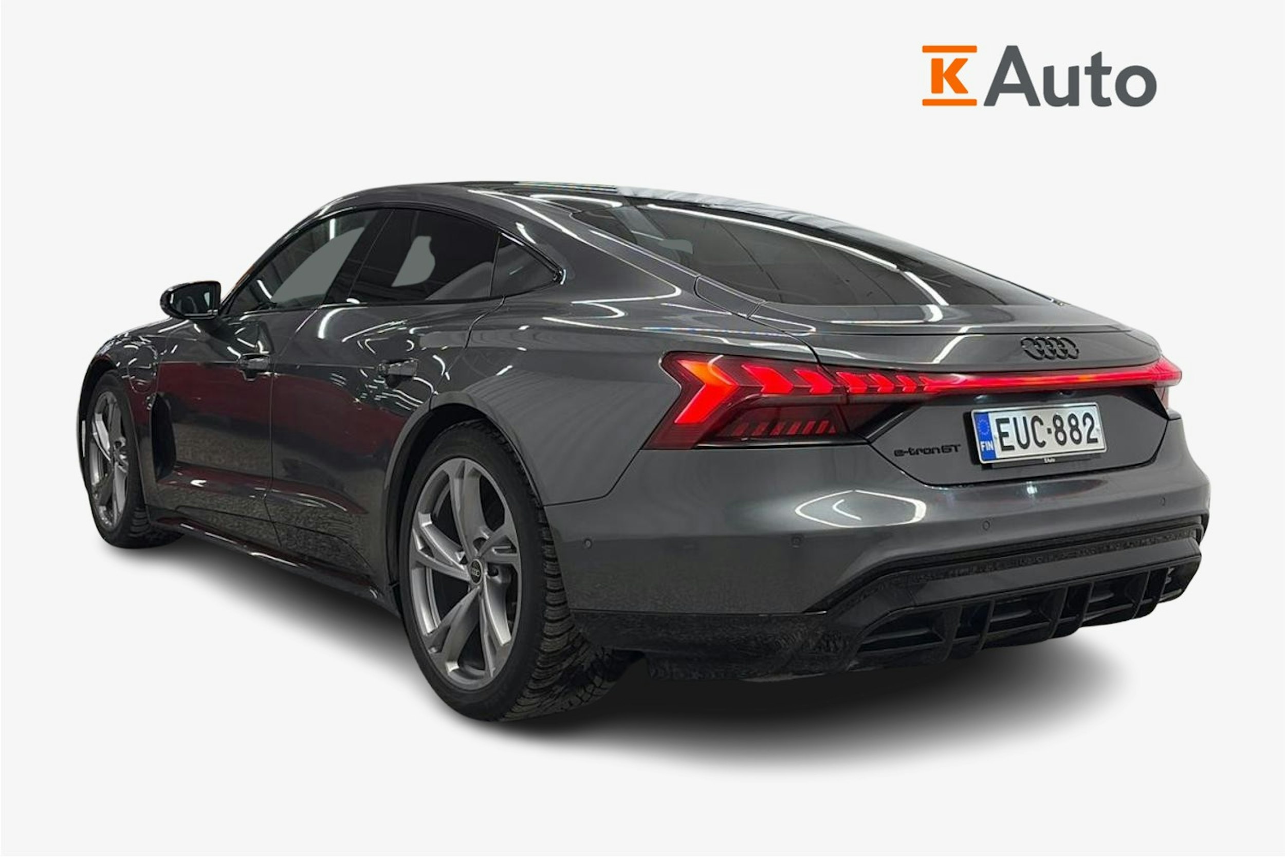 Harmaa Audi e-tron 2022 kuva 2.