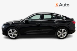 musta Audi e-tron 2022 kuva 7.
