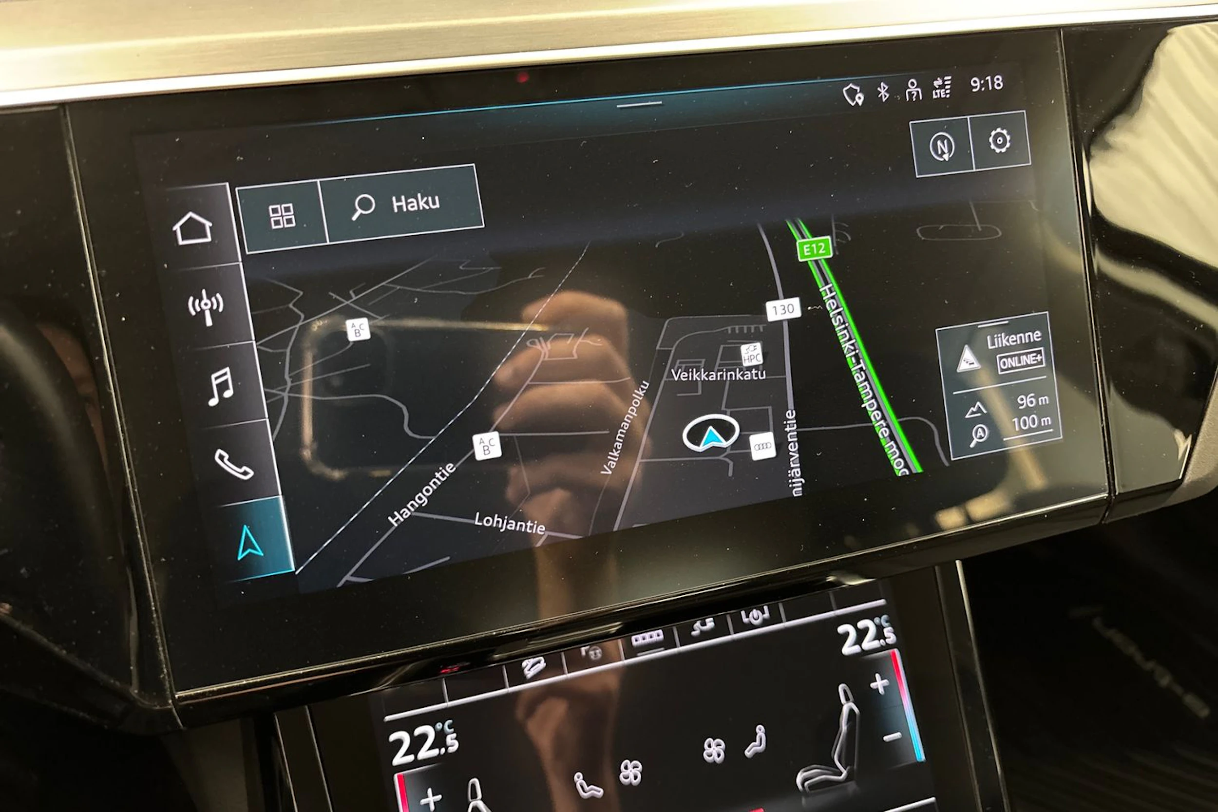 musta Audi e-tron 2022 kuva 33.