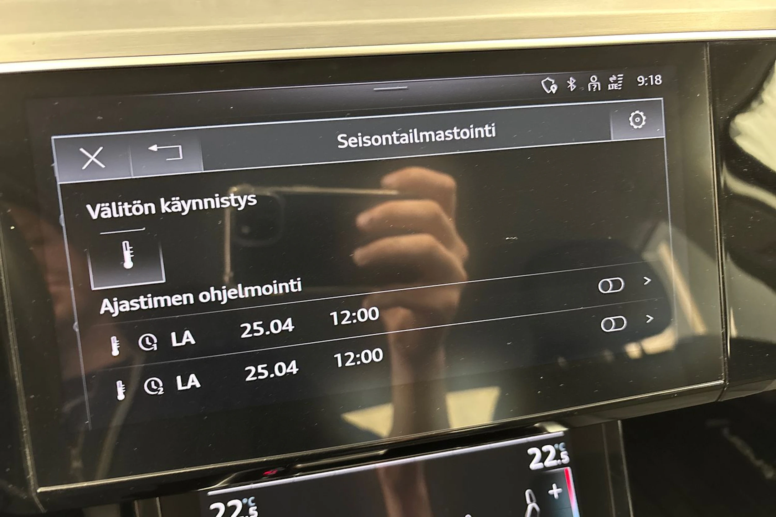 musta Audi e-tron 2022 kuva 34.