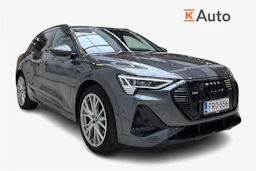 harmaa Audi e-tron 2022 kuva 1.