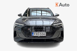 harmaa Audi e-tron 2022 kuva 4.