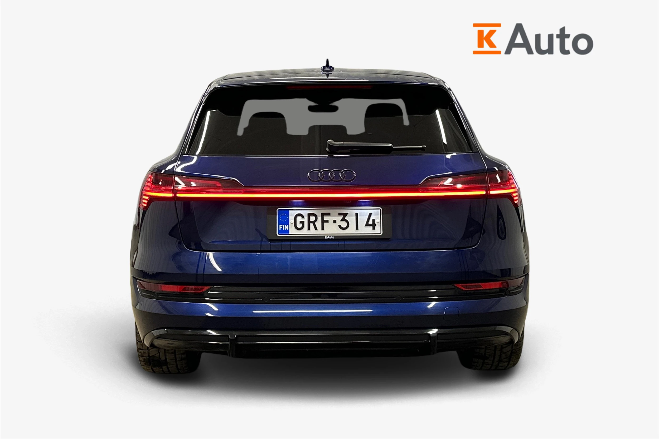 sininen Audi e-tron 2022 kuva 3.