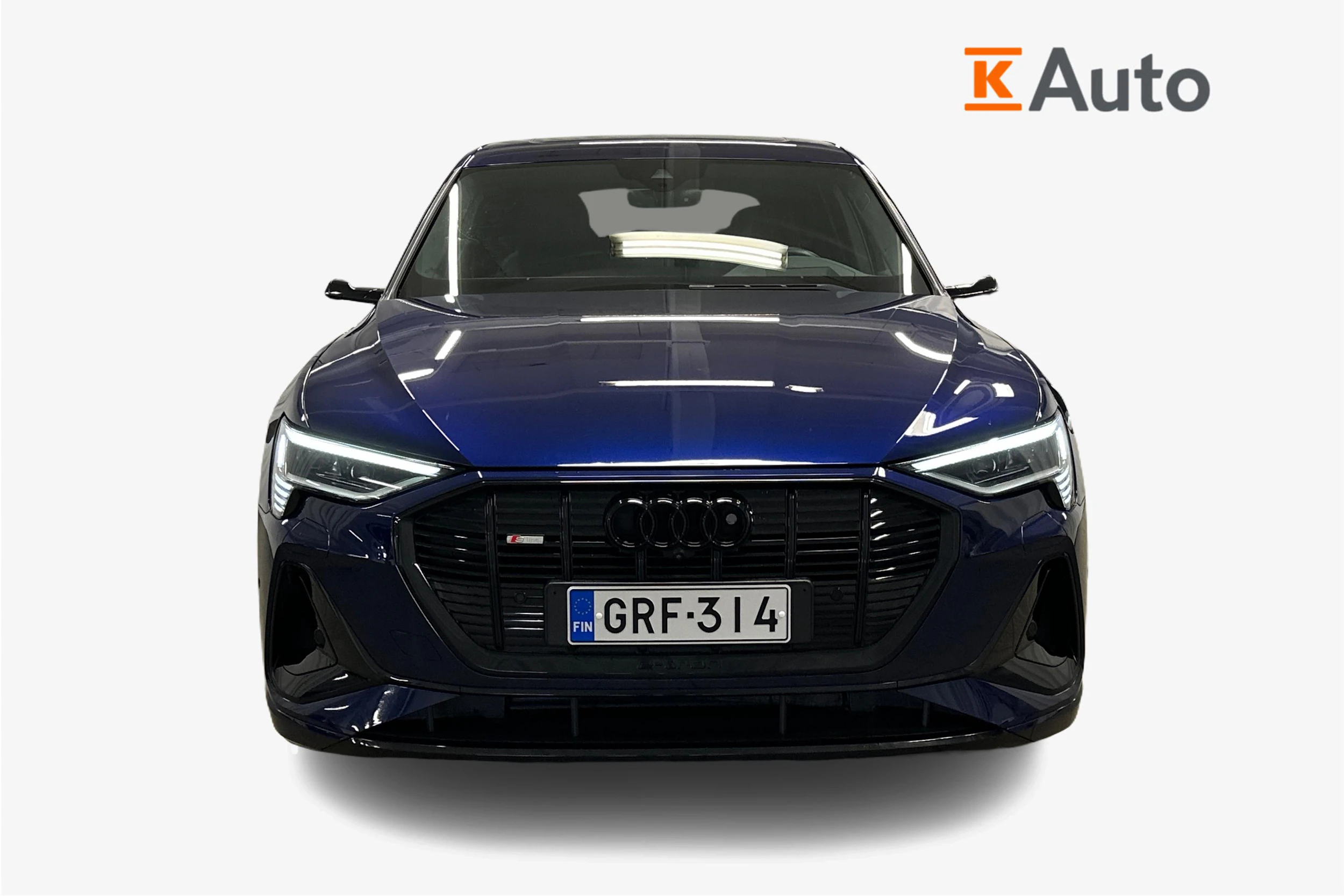 sininen Audi e-tron 2022 kuva 4.