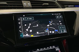 sininen Audi e-tron 2022 kuva 15.