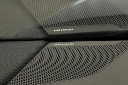 sininen Audi e-tron 2022 kuva 25.