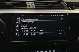 musta Audi e-tron 2022 kuva 34.