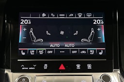 musta Audi e-tron 2022 kuva 24.