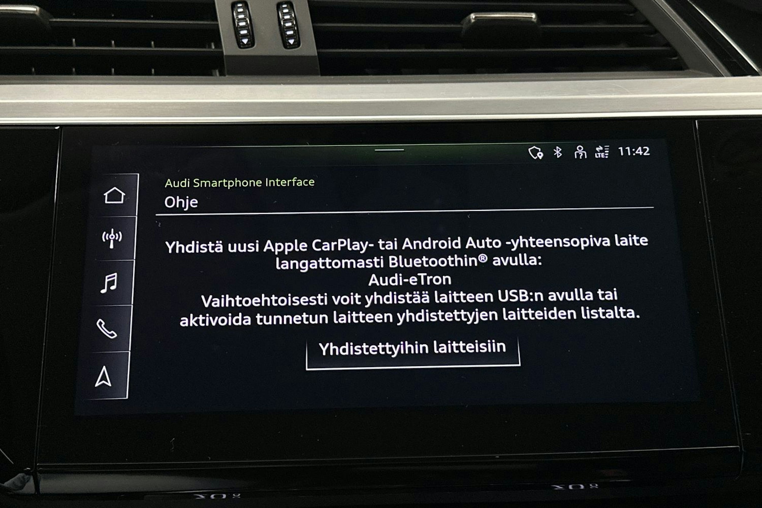 musta Audi e-tron 2022 kuva 27.