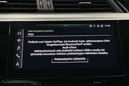 musta Audi e-tron 2022 kuva 27.