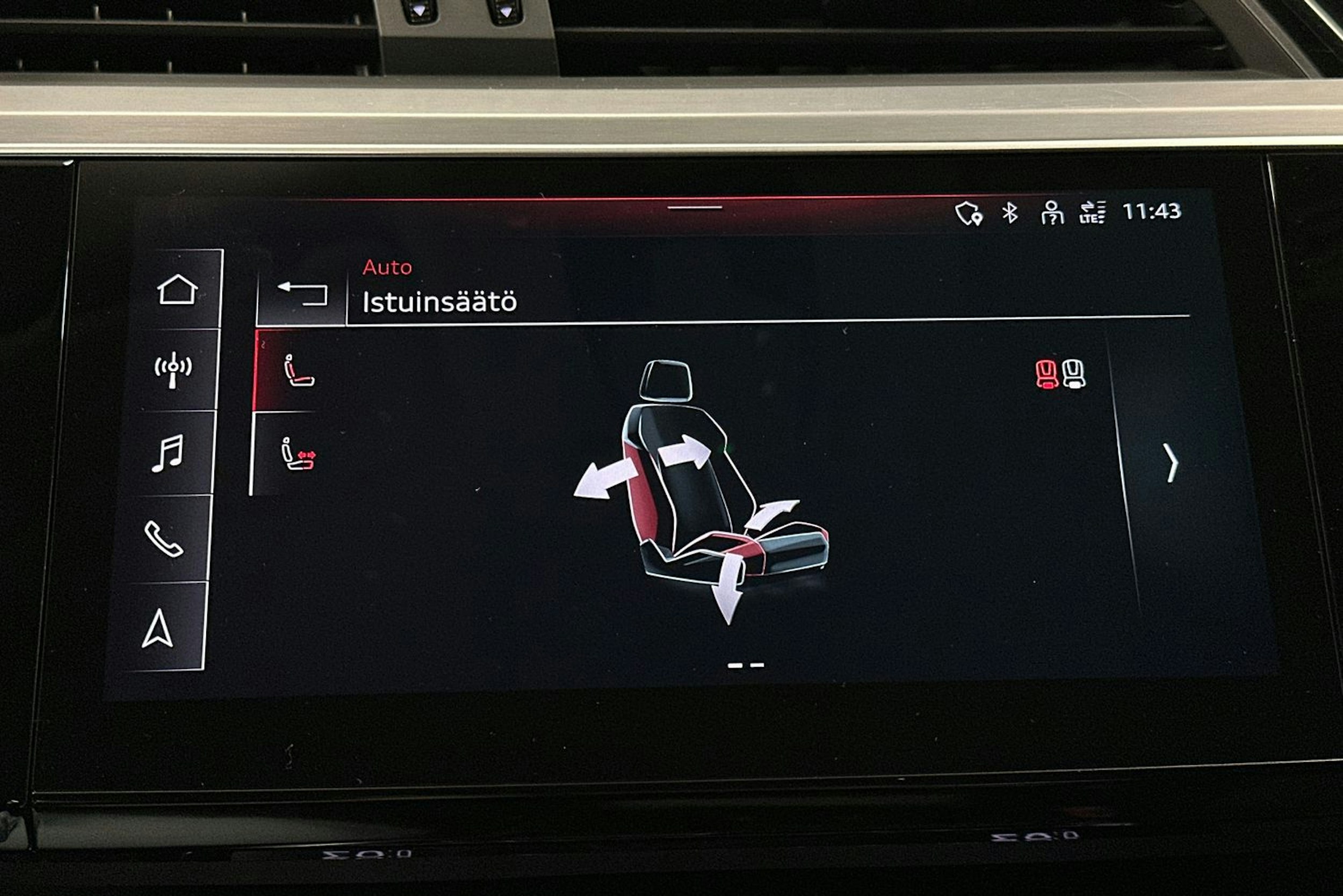 musta Audi e-tron 2022 kuva 29.
