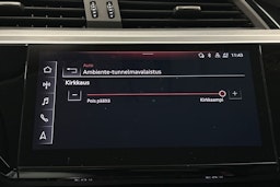 musta Audi e-tron 2022 kuva 31.
