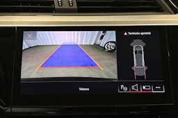 musta Audi e-tron 2022 kuva 34.