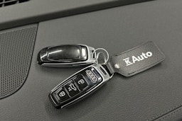 musta Audi e-tron 2022 kuva 36.
