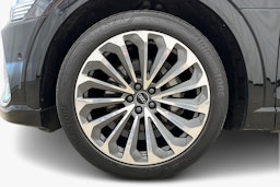 musta Audi e-tron 2022 kuva 11.