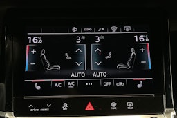 musta Audi e-tron 2022 kuva 26.