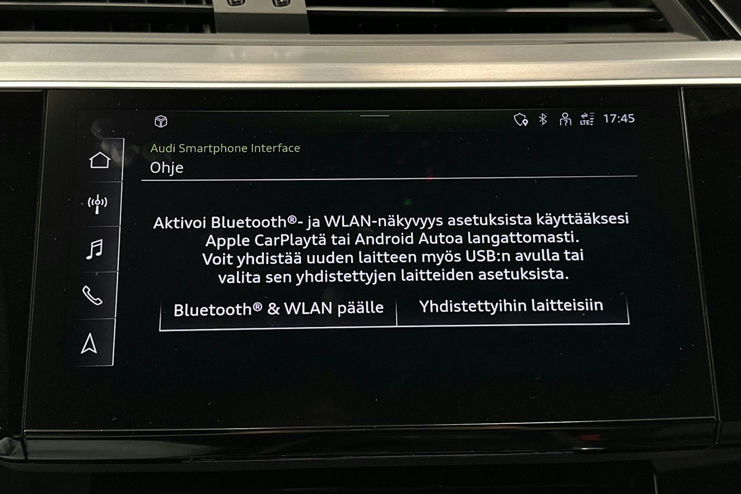musta Audi e-tron 2022 kuva 29.