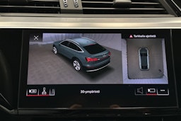 musta Audi e-tron 2022 kuva 36.