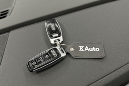 musta Audi e-tron 2022 kuva 38.