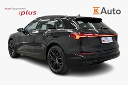 musta Audi e-tron 2022 kuva 2.