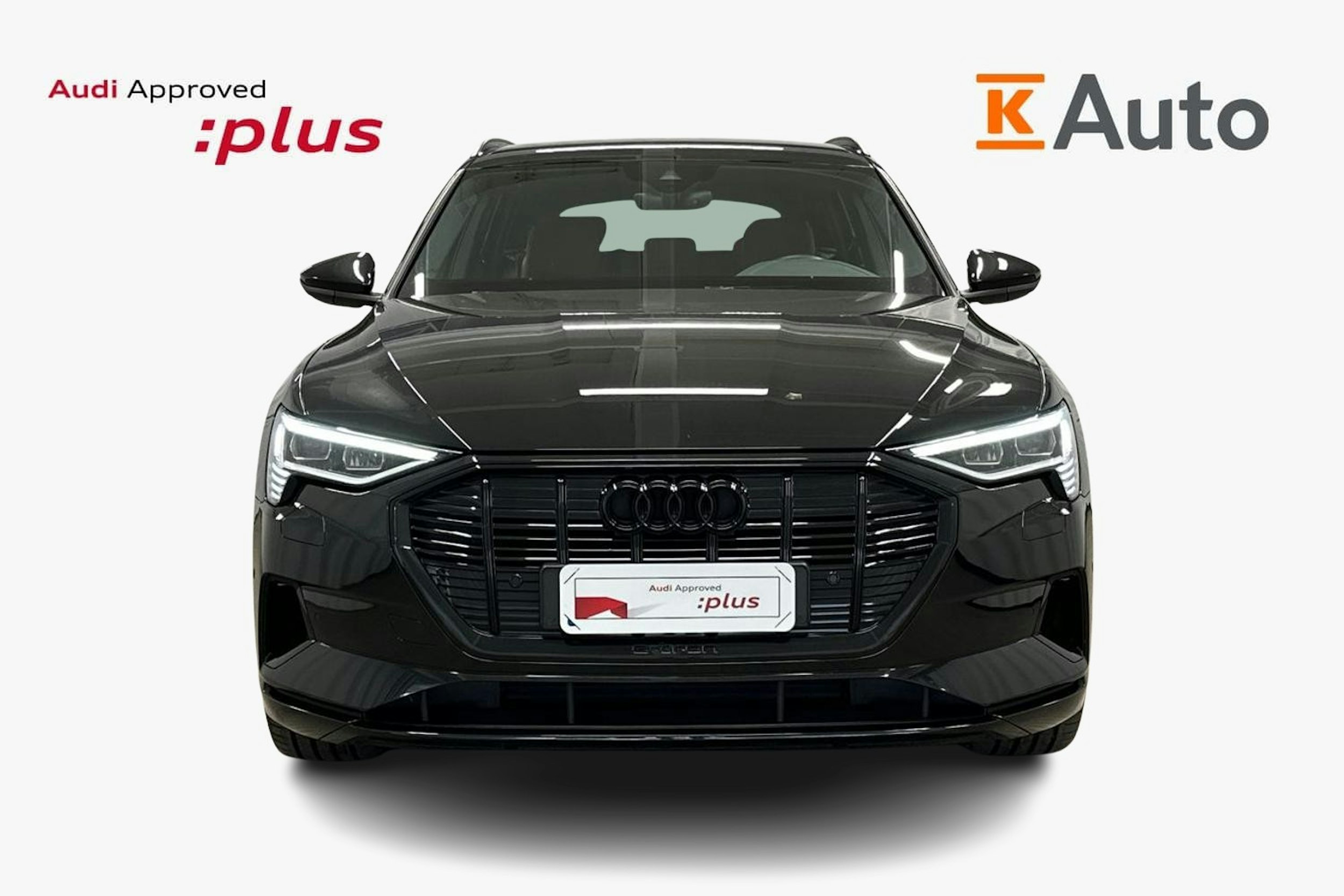 musta Audi e-tron 2022 kuva 5.