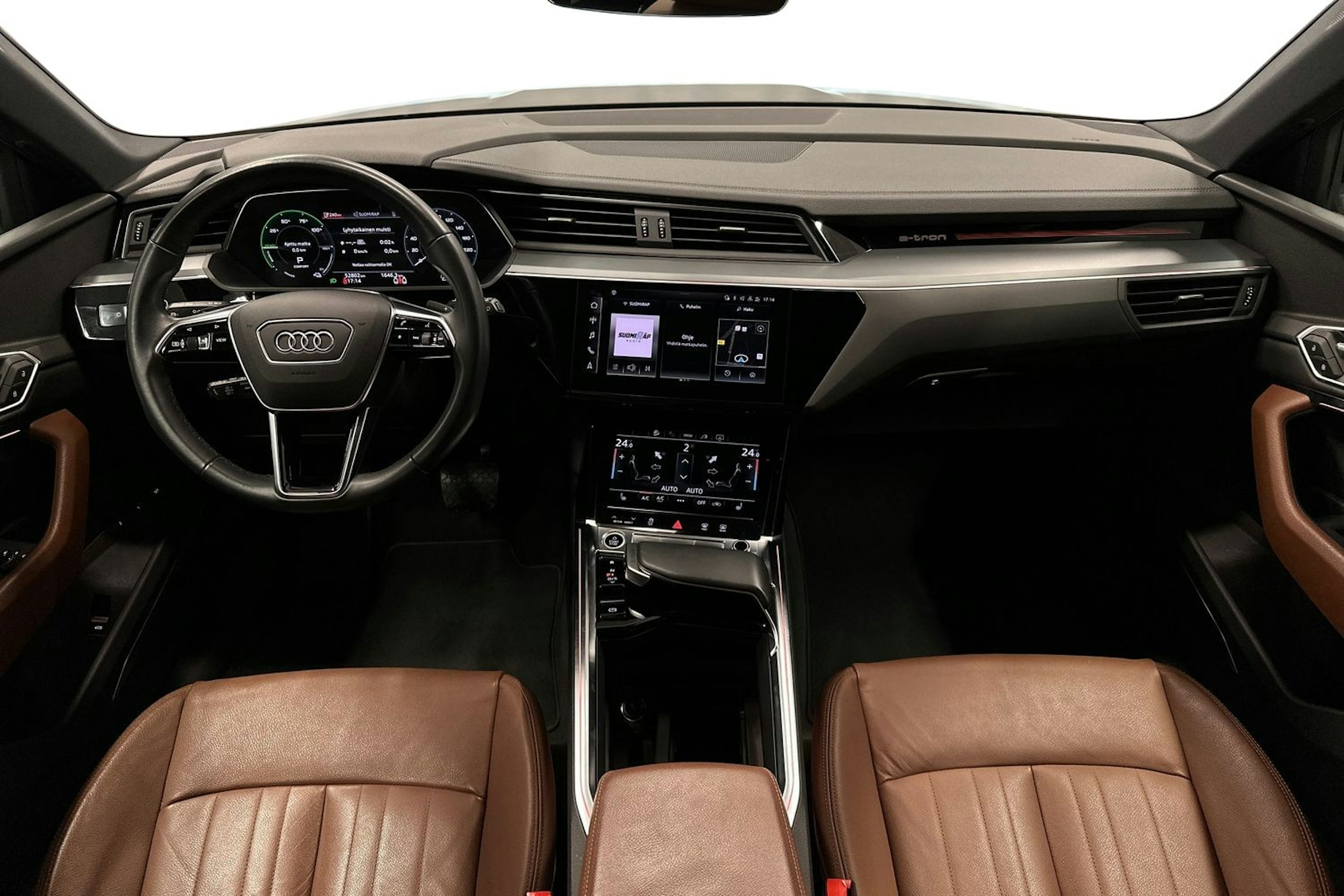 musta Audi e-tron 2022 kuva 9.