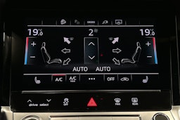 musta Audi e-tron 2022 kuva 23.