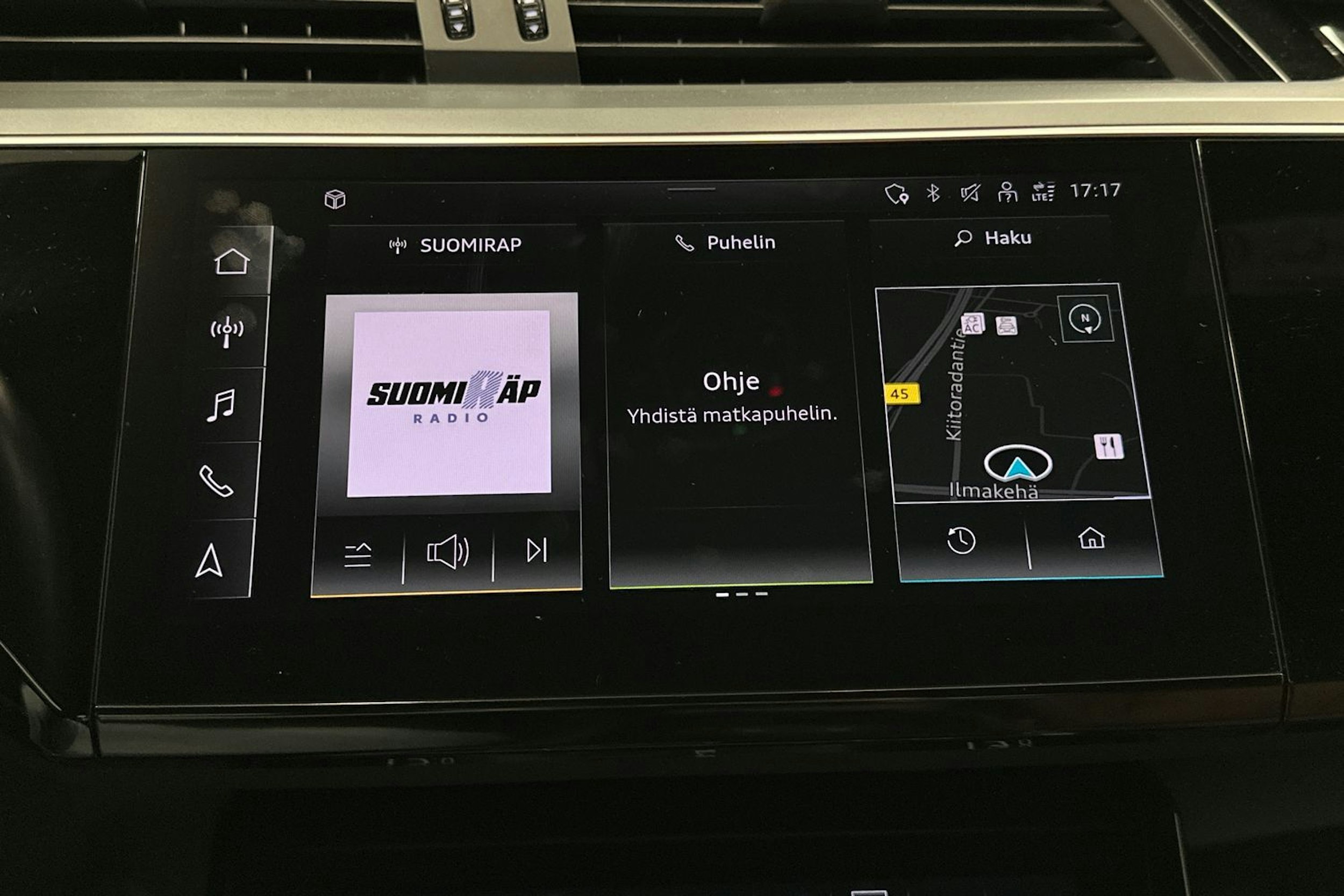 musta Audi e-tron 2022 kuva 24.